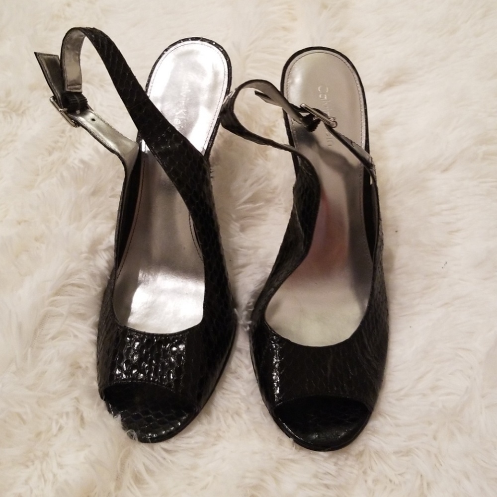 Shoe